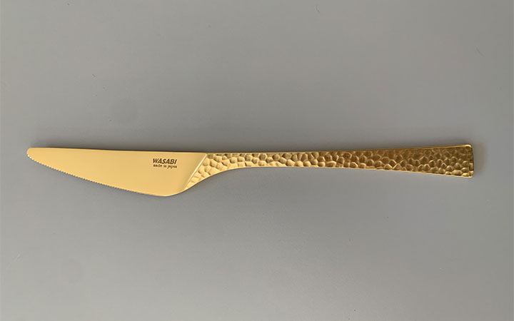 P Gold Dinner knife by Wasabi Cutlery